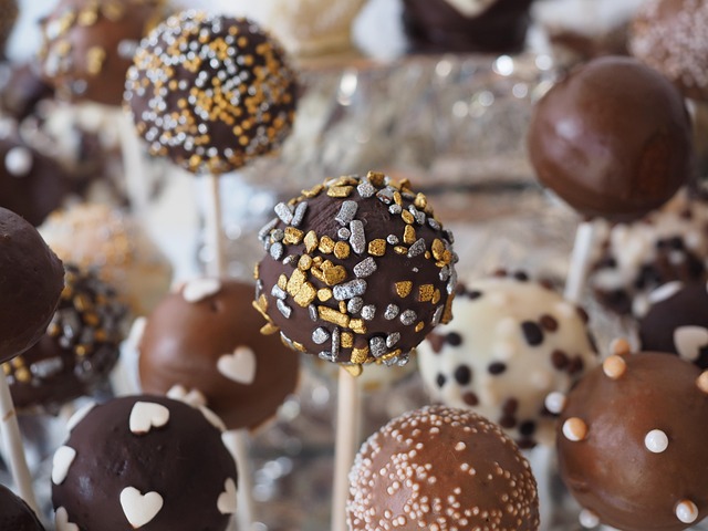 cake pops 693645 640